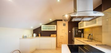 Po remoncie/ 2 pokoje/ centrum