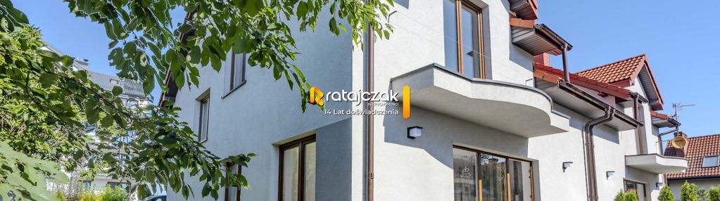 Przestronny bliźniak z poddaszem pod gdańskiem.