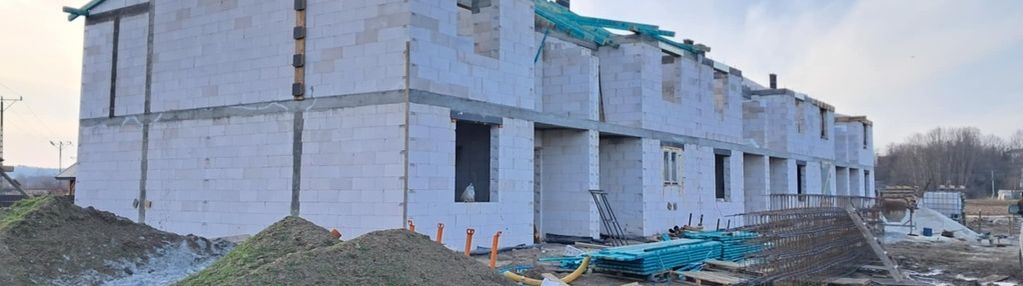 3 pokoje z ogrodem/ zabudowa szeregowa/ boguchwała