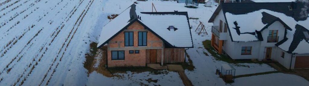 Dom jednorodzinny w korzennej-st. surowy zamknięty