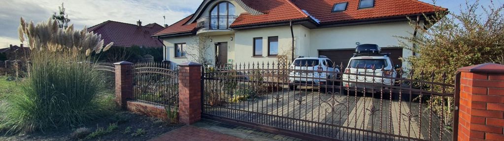 Komfortowy dom z dużym ogrodem w spokojnej okolicy