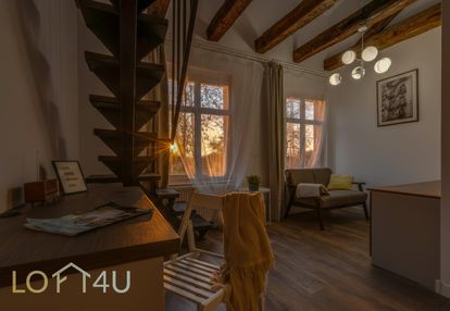 ** klimatyczna kawalerka z antresolą ! **