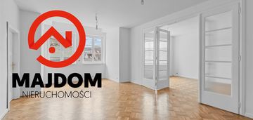 Magia światła w eleganckim mieszkaniu