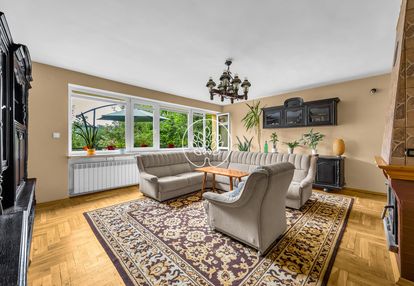 Wolnostojący / duży potencjał / ładna działka