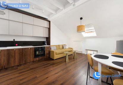 Wykończone studio z antresolą na starym mieście!