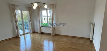 Komfortowe trzy pokoje, balkon, garaż