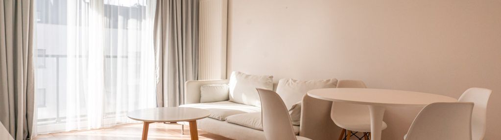 Nowoczesne m. z balkonem na kępie mieszczańskiej