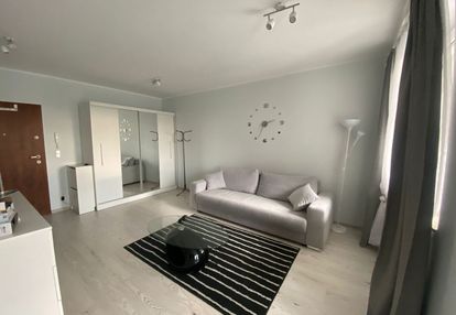 Nowoczesna kawalerka na gumieńcach