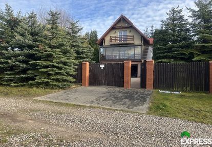 Dom z linią brzegową jeziora gawlik wielki