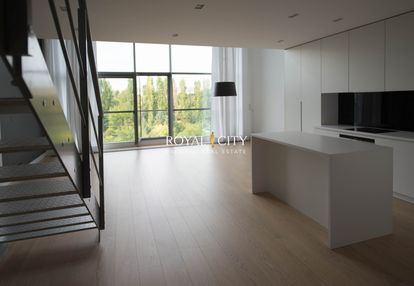 Luksusowy loft w qubik z widokiem na park.