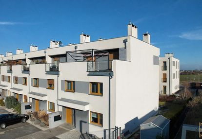Dwupoziomowe mieszkanie z tarasem / bezczynszowe / wynajęte roi 7,8%