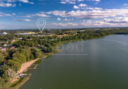 Dom przy jeziorze w tuchomiu