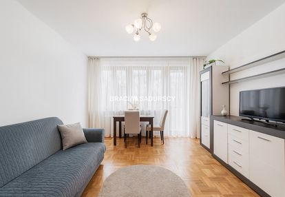 2 pokoje + osobna kuchnia z balkonem