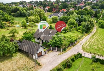 Dom, 17 arów zieleni, staw, taras, garaż – rożnowa