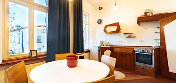 Studio z widokiem na wawel 40m2*ul. barska*3300all