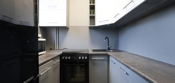 2 pokoje/ 2 piętro/ blok z balkonem