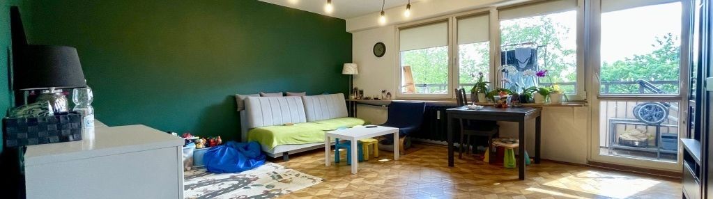 3 pokojowe mieszkanie z widną kuchnią i balkonem
