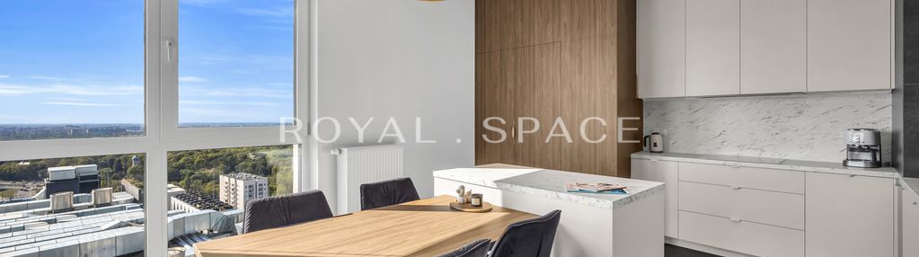 Przestronny apartament na woli z widokiem