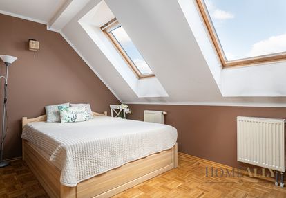 Sokratesa, 3 pok. na poddaszu, 70m2 po podłodze!