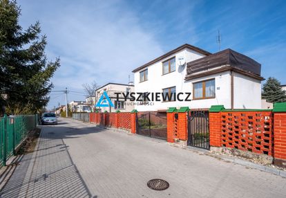 Dom wraz z budynkami gospodarczymi w łęgowie