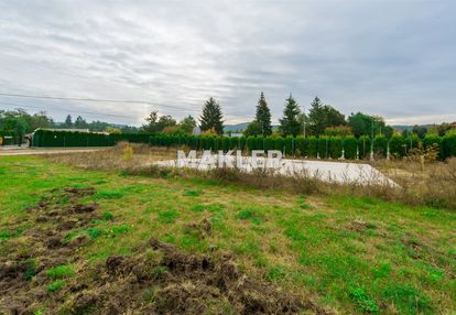 Działka budowlana w opławcu- fundamenty- 889 m2!