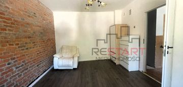 Kawalerka w kamienicy na osiedlu żeromskiego