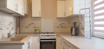 2 pokojowe z osobną kuchnią.