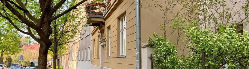 Przestrzenne mieszkanie 3-pokojowe w kamienicy na starym mieście