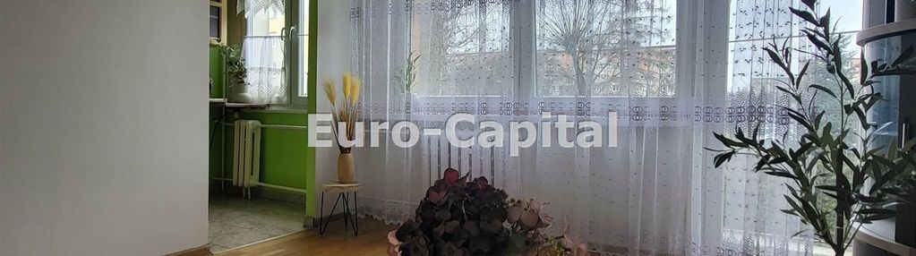 Mieszkanie z balkonem na pierwszym piętrze