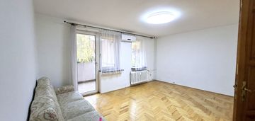 Dwa oddzielne pokoje z balkonem, rondo krwiodawców