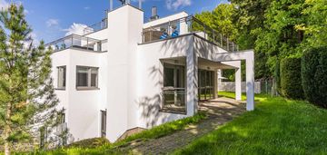 Dwupoziomowy apartament na zamkniętym osiedlu