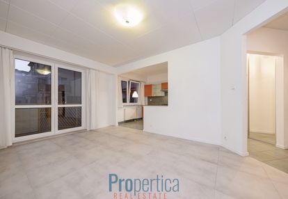 *przestronne, dużo zieleni - metro kabaty *