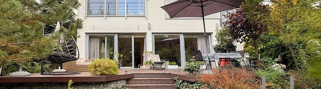 Dom przy lesie młocińskim. garaż na 3 auta.