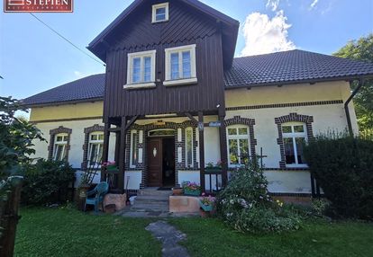 Dom wolnostojący z pomieszczeniami gospodarczymi