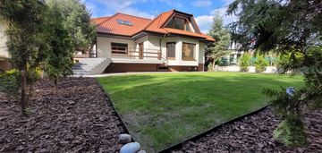 Piękny dom poznań zieliniec, spokojna okolica.