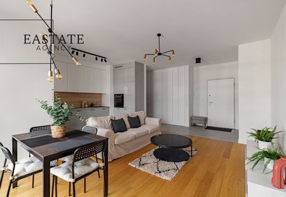 Balkon/miejsce postojowe/przestronne/jasne