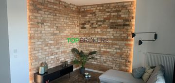 Cztery komfortowe pokoje, balkon, garaż, komórka