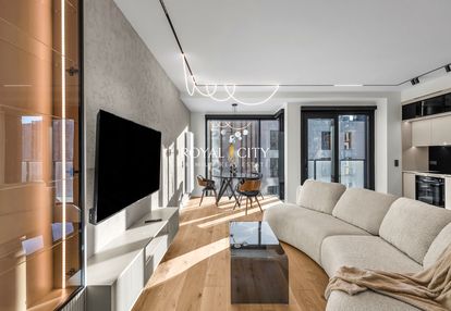 Topowy apartament w wieżowcu na prostej.