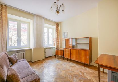 Bud. po remoncie, 2 osobne pokoje, centrum