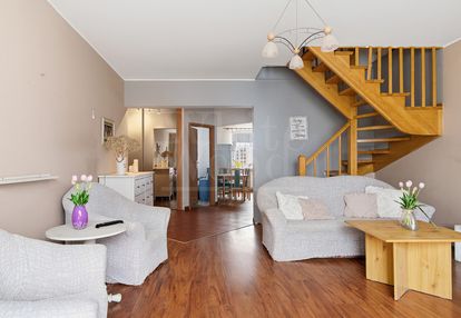 117 m2 po podłodze, dwupoziomowe, do remontu