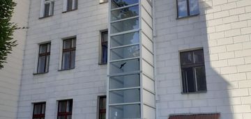 Przestronne mieszkanie w kamienicy z windą.