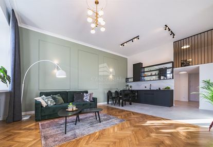 Widok na ratusz, nowoczesne studio 57 m2,  iii p.