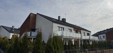 Dwupoziomowe mieszkanie z ogrodem i widokiem