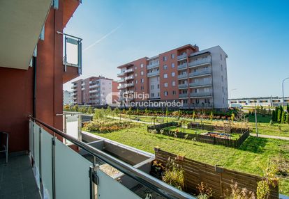 Dwa duże balkony z windą i miejscem postojowym