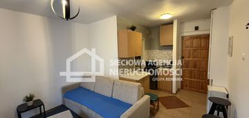 Kawalerka z balkonem-gdynia działki leśne