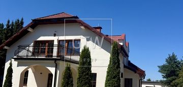 Willa z krytym basenem  190m2 grójec