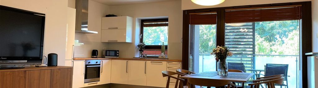 Komfortowy apartament w centrum łodzi obok parku.