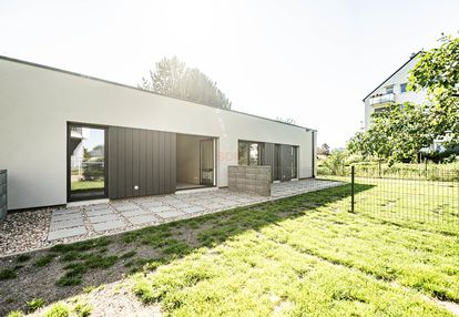 Budynek parterowy | 2 pokoje | komórka lokatorska | garaż podziemny