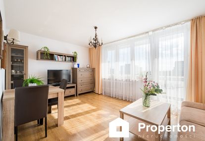 3-pokojowe mieszkanie z balkonem blisko metra