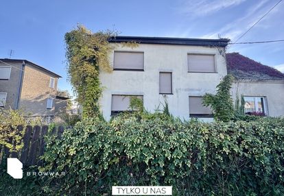 Dom do remontu + 2 działki budowlane | 1 624 m²